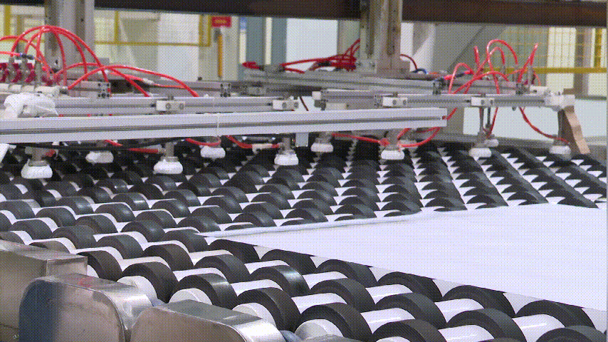 向新而行 (1)动图1.gif